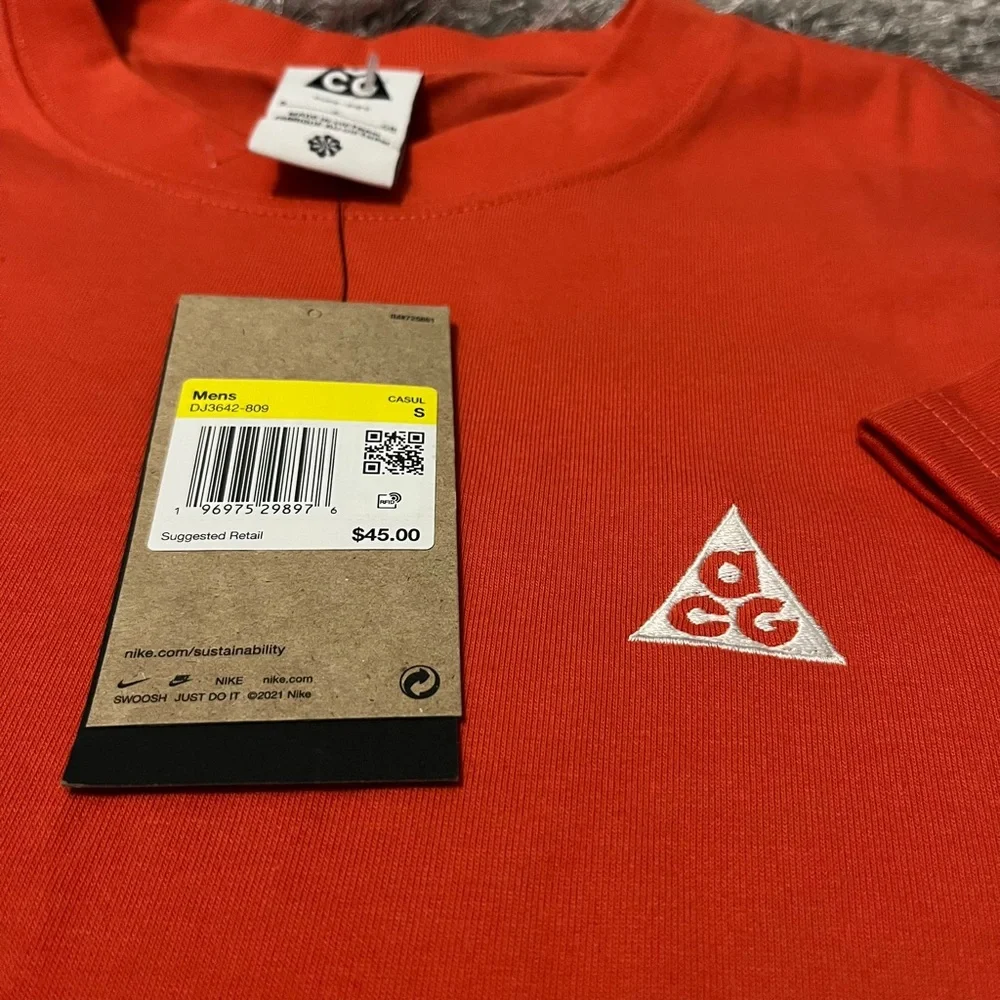 Nike Men's ACG T-Shirt (DJ3642-809) Orange SZ Small - NWT - Picture 3 of 3
